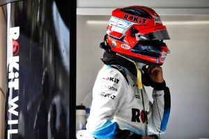 Motor Racing - Formula One World Championship - Bahrain Grand Prix - Qualifying Day - Sakhir, Bahrain