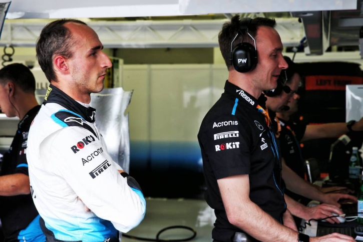 Motor Racing - Formula One World Championship - Bahrain Grand Prix - Qualifying Day - Sakhir, Bahrain