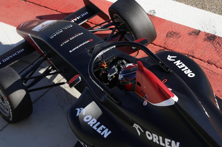 Tymek Kucharczyk Navarra