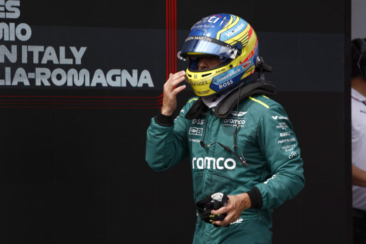 Fernando Alonso, Aston Martin F1 Team, in Parc Ferme