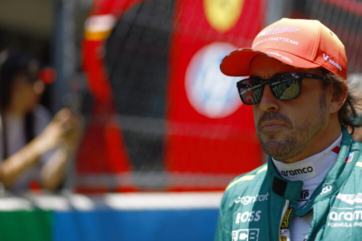 Fernando Alonso, Aston Martin F1 Team, on the gridt