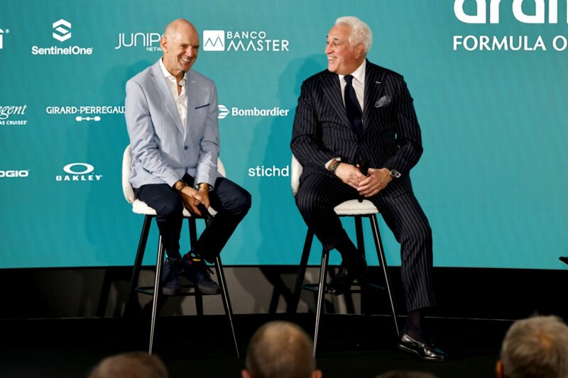 Adrian Newey and Lawrence Stroll, Owner, Aston Martin F1 Team, on stage