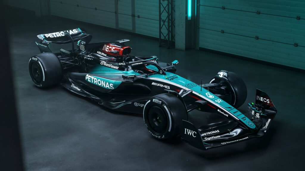 Merc Petronas 3