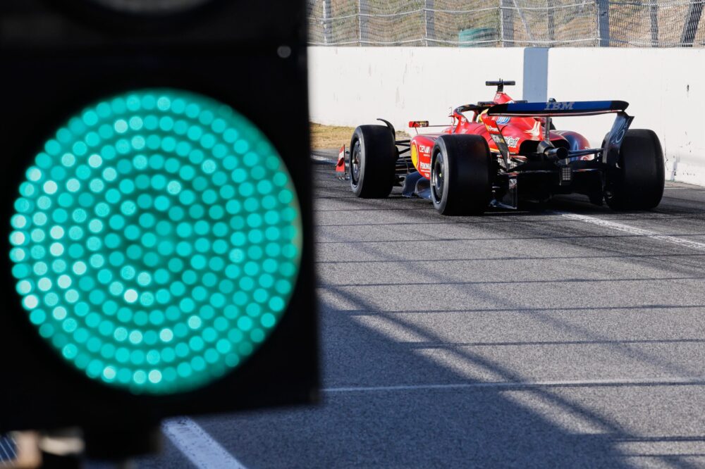 pirelliprivatetestingbarcelonaday1-08