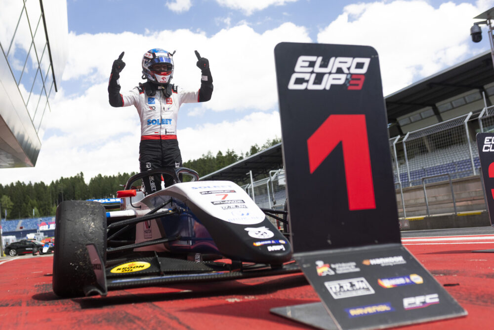 705d9713-8620-fe06-b18c-6569c50e1704