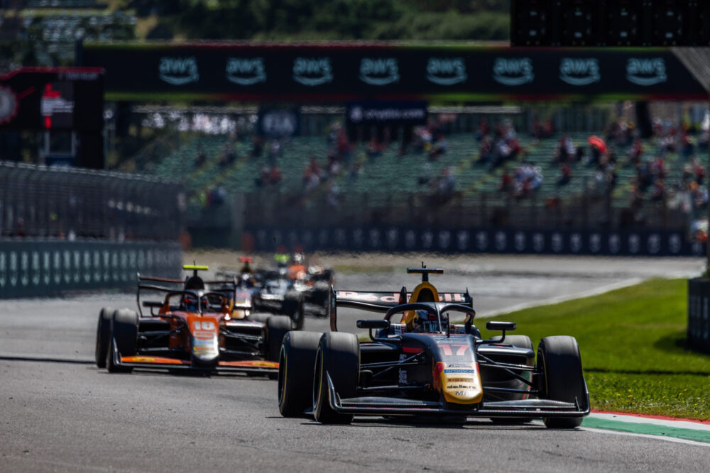 Trening Formuły 3 w Barcelonie [Relacja live]