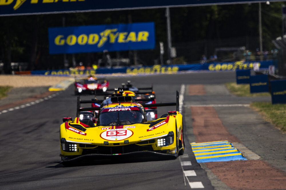 Bratobójcza walka Ferrari o zwycięstwo w 24h Le Mans. IEC na P1 [Relacja live]