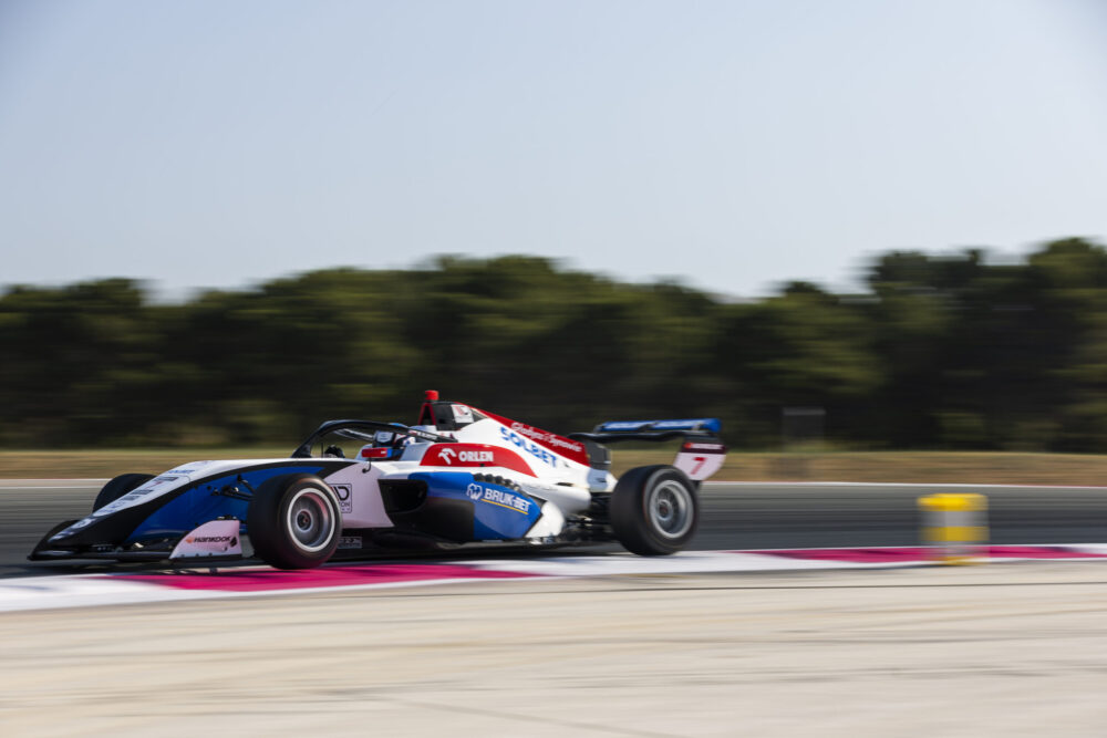 Pięciu Polaków w wyścigach bolidów F3 [Live stream, relacja live]