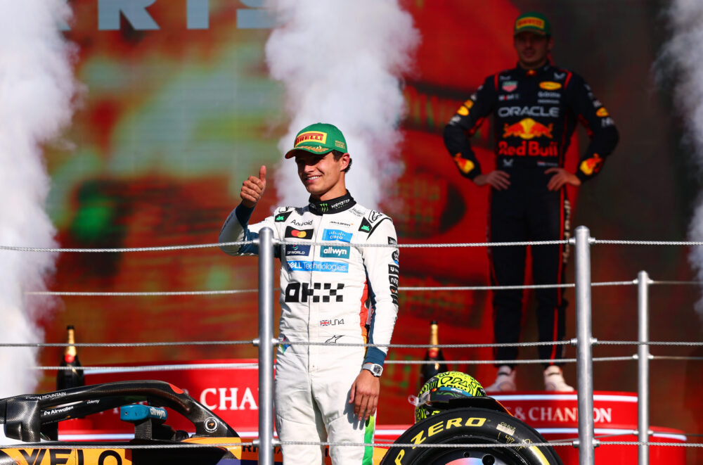 Odrobił 34 punkty. Norris wyprzedza Piastriego, ale Verstappen jest bliżej lidera…