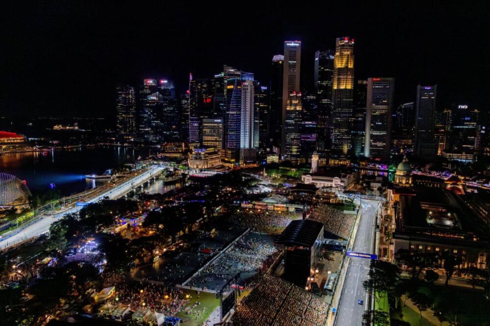 Motor Racing - Formula One World Championship - Singapore Grand Prix - Qualifying Day - Singapore, Singapore
