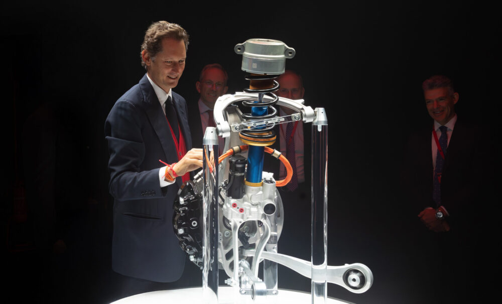 Prezydent Ferrari: Potrzebujemy kierowców, którzy bardziej skupiają się na jeździe niż gadaniu