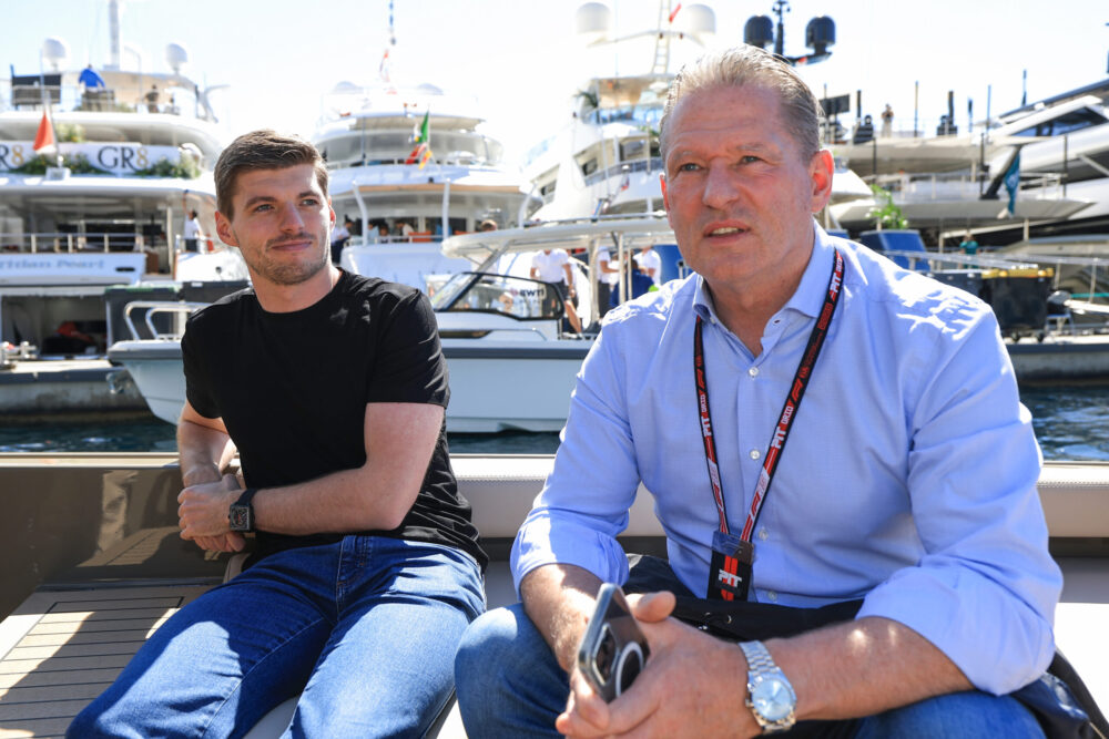 Jos Verstappen radzi Oscarowi Piastri: “Powinien uderzyć pięścią w stół”