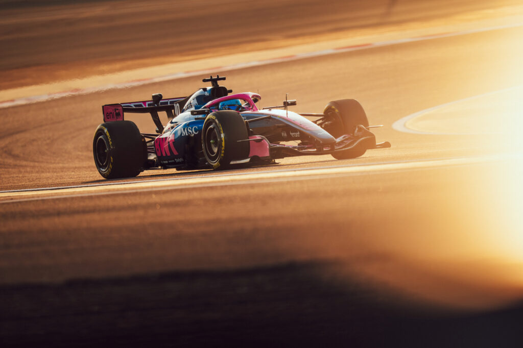 Pocisną w końcówce? Ostatnia sesja testów w Bahrajnie [Relacja live]