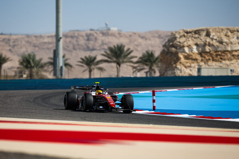 Druga tura testów F1 w Bahrajnie – dzień 1 [Relacja live]