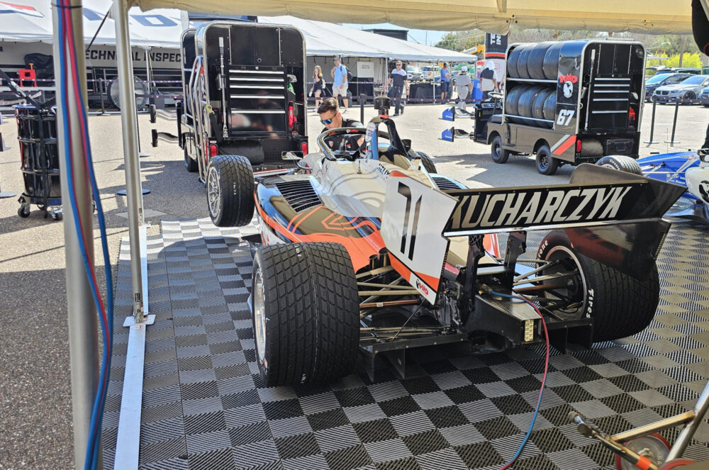 Wyścig Tymka Kucharczyka w IndyNXT [Relacja live]