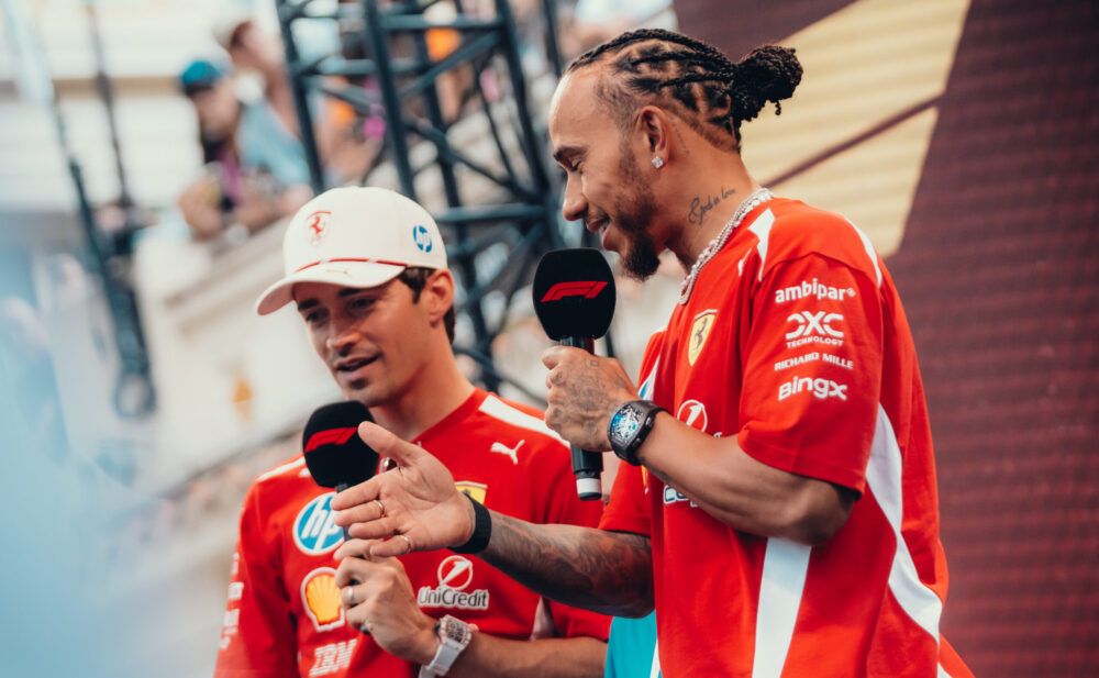 Wielka afera hamulcowa w Ferrari. Pokazuje różnicę między Hamiltonem a Leclerckiem