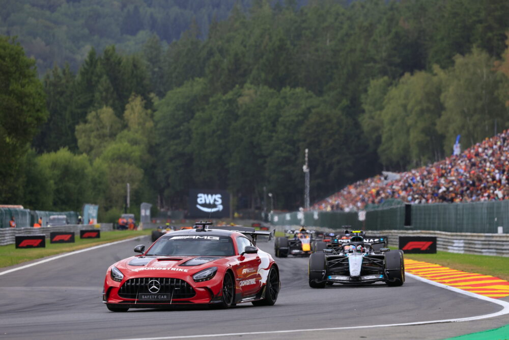Formuła 1 ma nowy samochód bezpieczeństwa