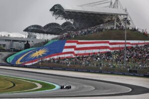 Motorsport - Formula One World Championship - Bahrain Grand Prix - Race Day - Sepang, Malaysia